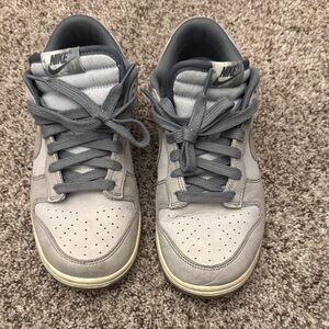 Nike Light Gray Athletic dunks  Shoes women’s size 9